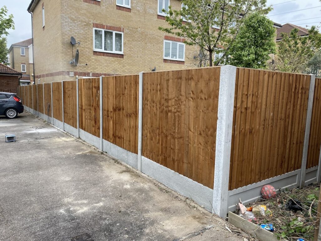 fence installation potters bar en6